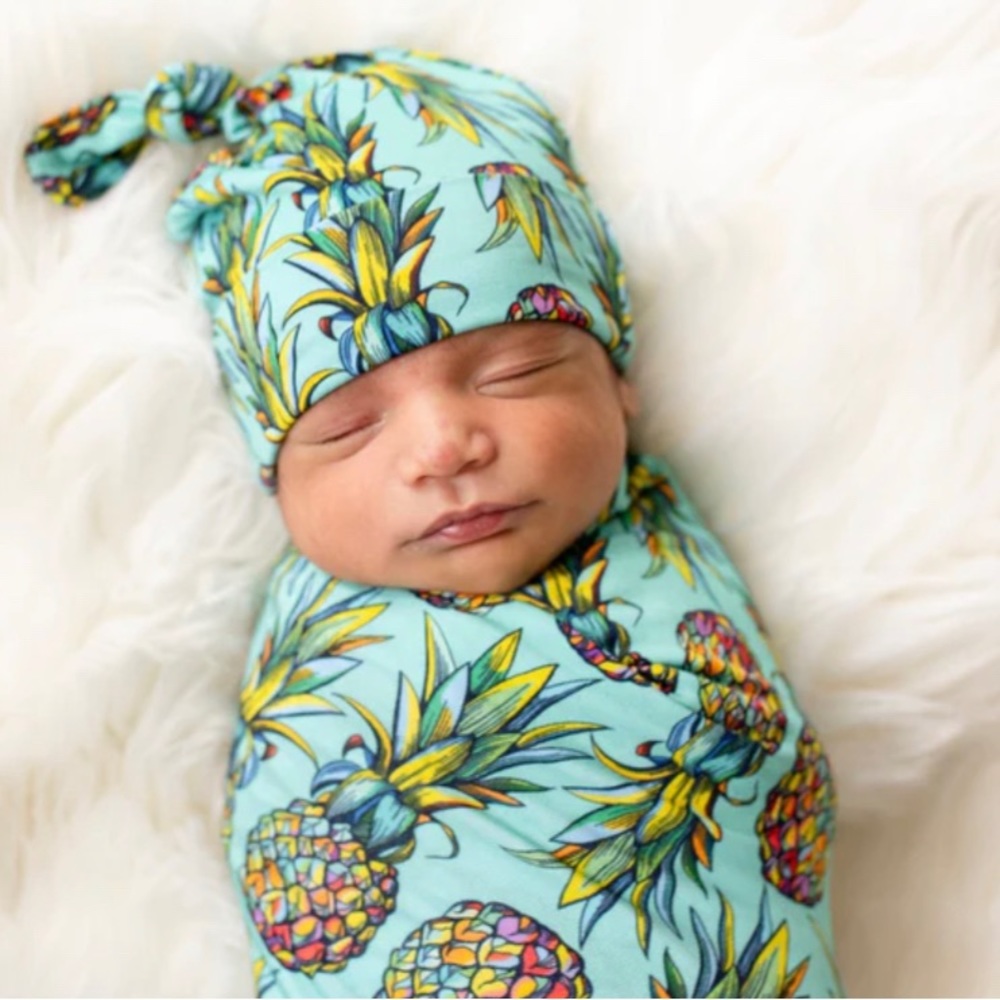🍍NIB LBB Swaddle Set🍍